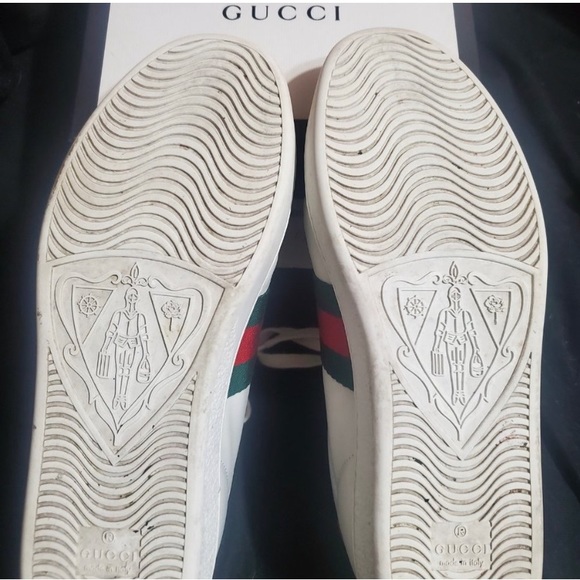 Men’s size 6 Gucci Ace sneakers. These will fit a woman’s size 7 . - Picture 3 of 9
